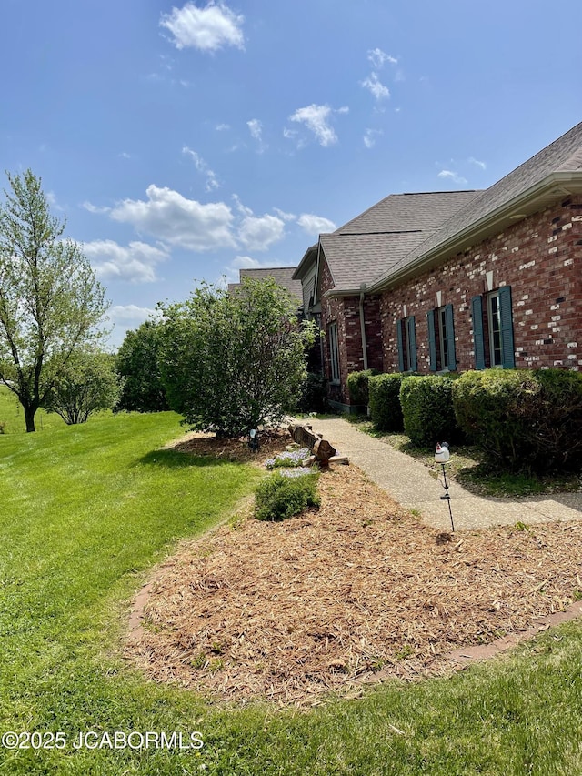 view of grassy yard