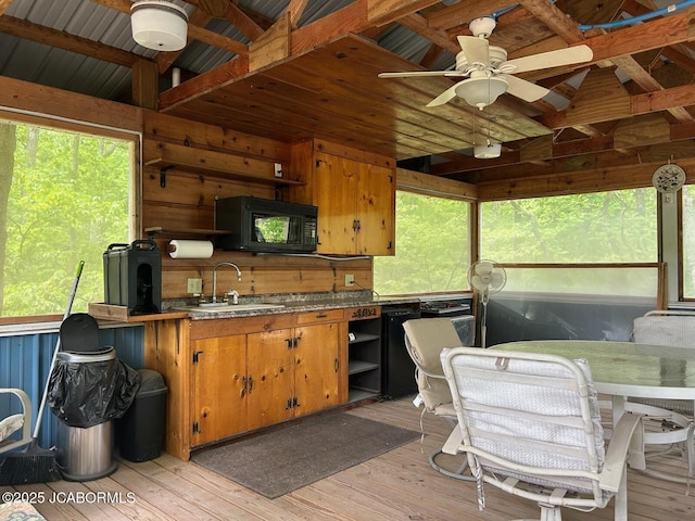 6640 Doe Vw, Steedman, MO 65077 - sunroom / solarium with a sink, vaulted ceiling, and a ceiling fan