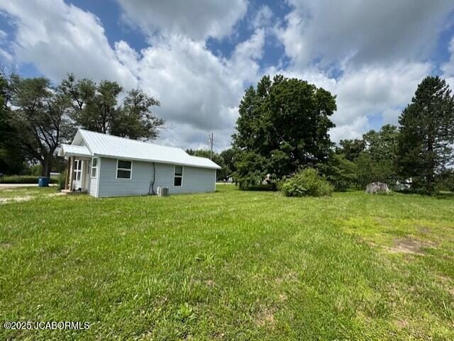 210 Academy St, Clarksburg, MO 65025 - view of green lawn