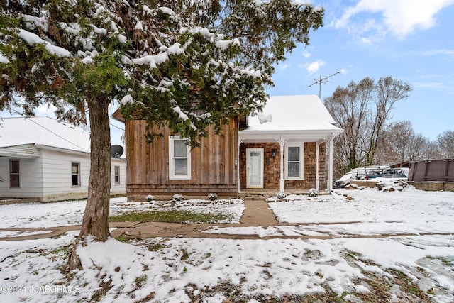 view of front of house