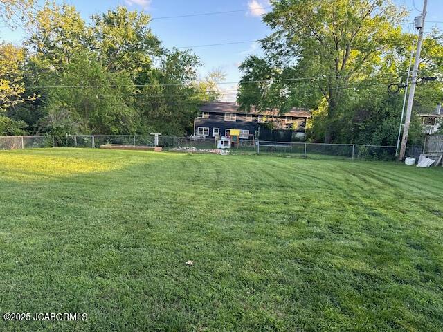 200 Sondra Ave, Columbia, MO 65202 - view of yard with a fenced backyard