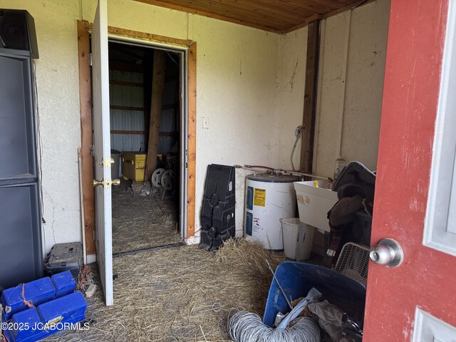 6733 Rocking Horse Ln, Fulton, MO 65251 - exterior space with electric water heater and a sink