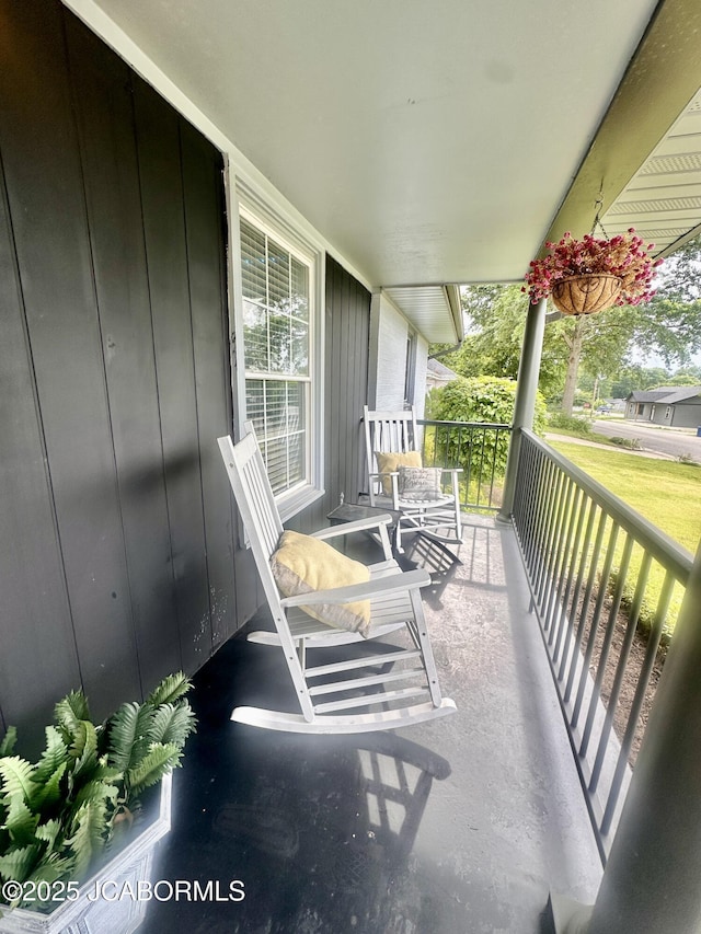 405 Lorene St, California, MO 65018 - view of covered porch