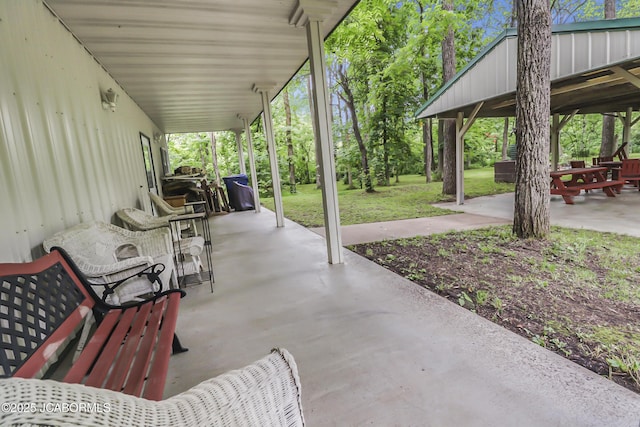 9542 Osage Ct, Williamsburg, MO 63388 - view of patio