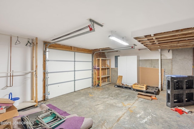 31500 Skyline Dr, California, MO 65018 - view of garage