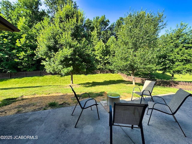 5004 Bates Creek Ct, Columbia, MO 65201 - view of patio