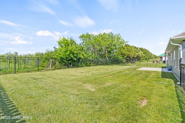 5111 Democracy Dr, Ashland, MO 65010 - fenced backyard with a patio