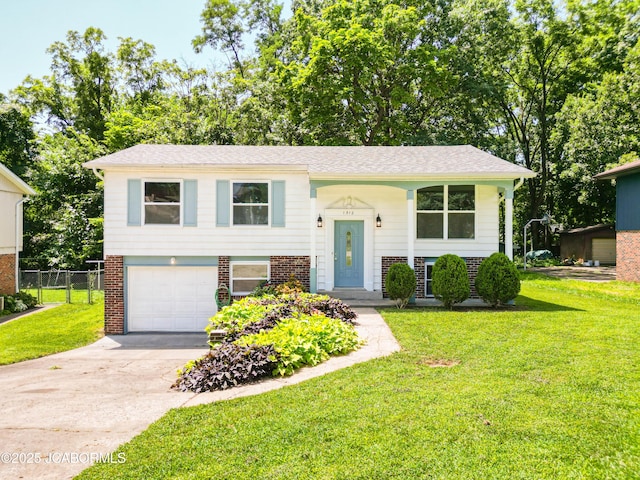 1512 Fairlawn Ct, Jefferson City, MO 65109 - photo 1