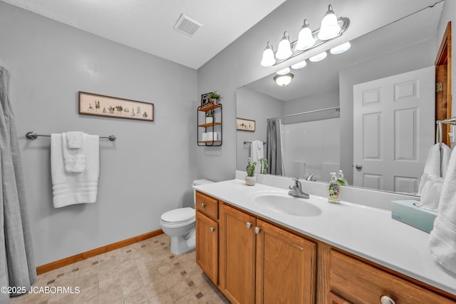 990 Diamond Rdg, Jefferson City, MO 65109 - bathroom with visible vents, vanity, curtained shower, toilet, and baseboards