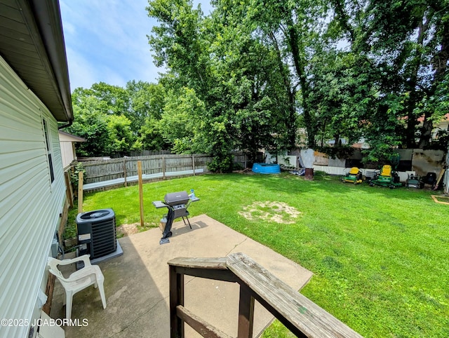 5416 S Brooks Dr, Jefferson City, MO 65109 - fenced backyard featuring a patio area