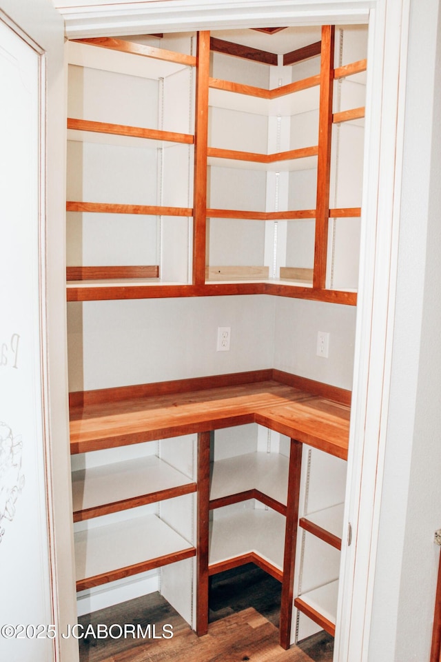138 Stonegate Ave, Linn, MO 65051 - view of pantry