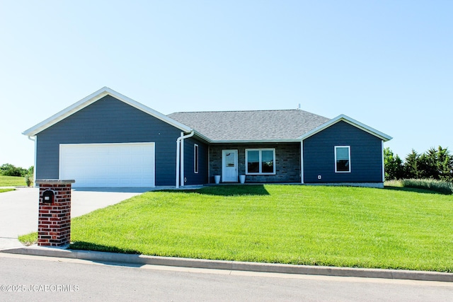 138 Stonegate Ave, Linn, MO 65051 - single story home featuring an attached garage, a front yard, and concrete driveway