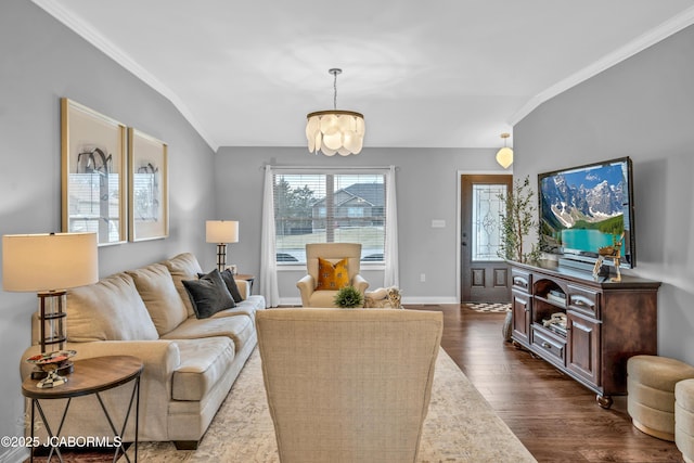 living room featuring crown molding, lofted ceiling, a notable chandelier, and dark hardwood / wood-style flooring