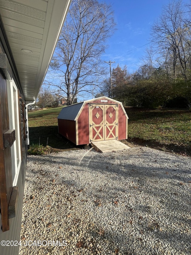 view of outdoor structure