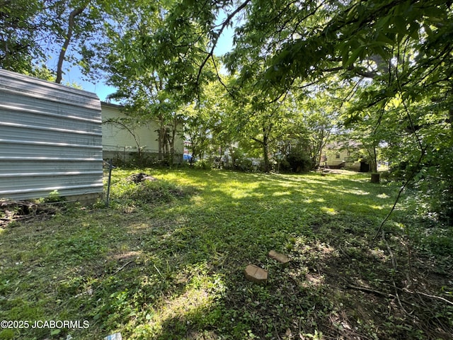 204 Havana St, Jefferson City, MO 65109 - view of grassy yard