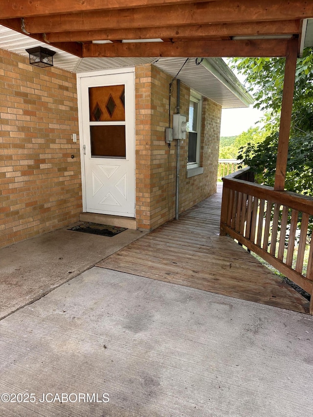713 Lincoln St, Linn, MO 65051 - entrance to property featuring brick siding