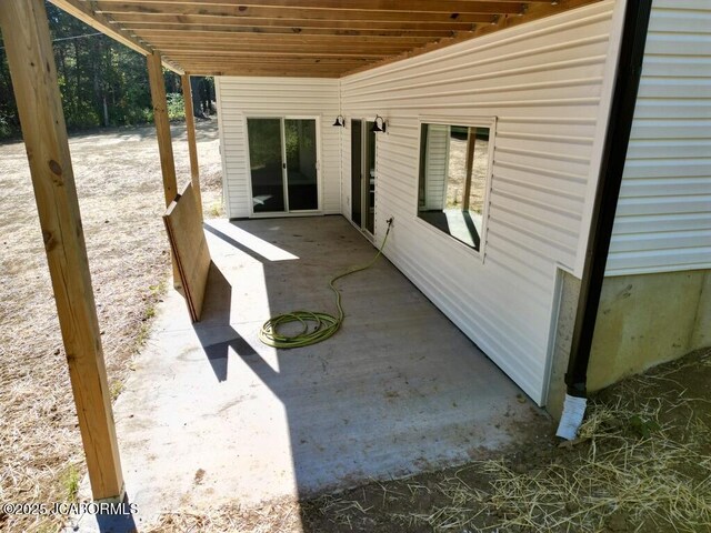 1680 W Fenton Rd, Columbia, MO 65202 - view of patio