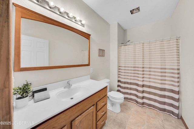 822 Center St, Fulton, MO 65251 - bathroom featuring vanity and a shower with shower curtain