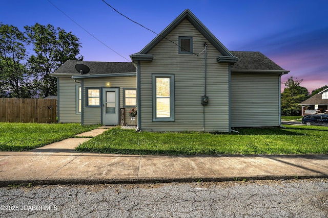 822 Center St, Fulton, MO 65251 - view of front facade with a shingled roof