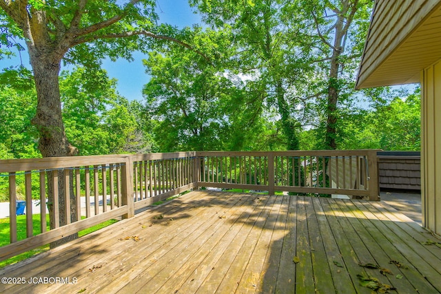 907 Primrose Ln, Jefferson City, MO 65109 - view of wooden terrace