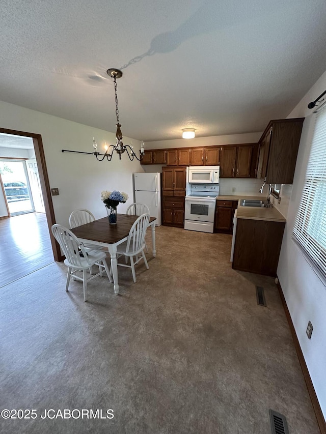 2303 S Briarwood Dr, Sedalia, MO 65301 - photo 4