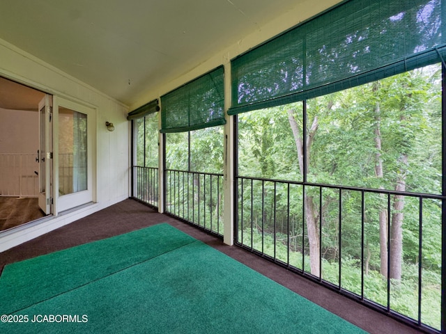 808 Park De Ville Pl, Columbia, MO 65203 - unfurnished sunroom featuring lofted ceiling