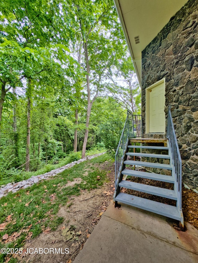 808 Park De Ville Pl, Columbia, MO 65203 - view of staircase