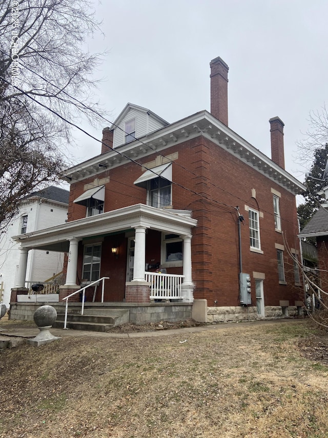 view of front of home with covered porch