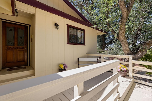 3113 Raccoon Dr, Lake Isabella, CA 93240 - property entrance featuring a deck