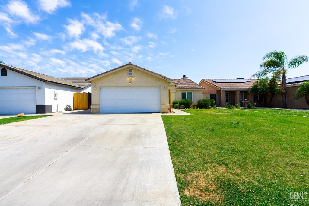 413 Dry Meadow Ln, Bakersfield, CA 93308 - photo 1
