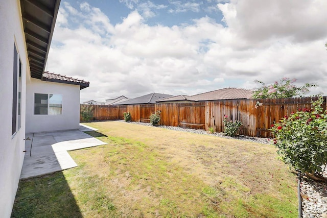 8412 Jean Anne St, Bakersfield, CA 93314 - fenced backyard featuring a patio