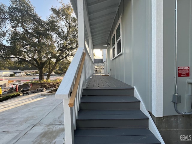 5929 Gran Paseo Way, Atascadero, CA 93422 - view of staircase