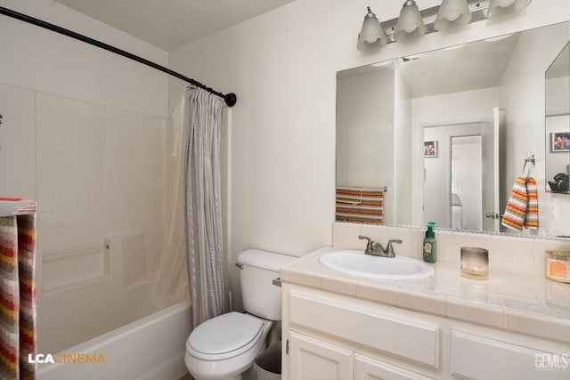 10006 Grand View Summit Dr, Bakersfield, CA 93311 - bathroom with vanity and shower / bathtub combination with curtain