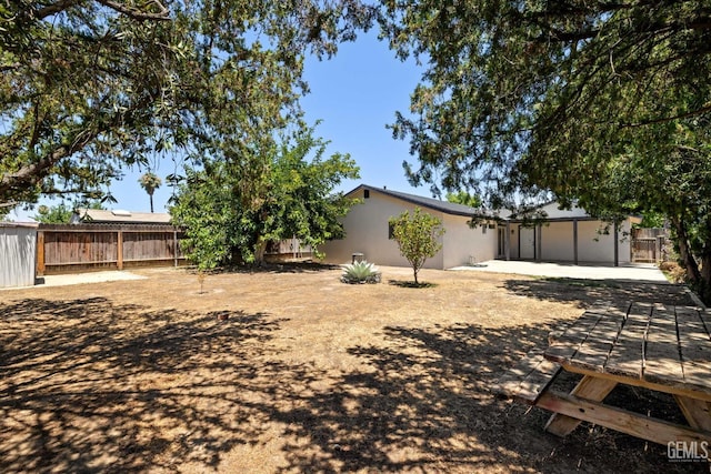 2605 Bladen St, Bakersfield, CA 93309 - view of yard with a patio area