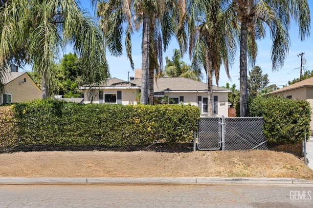 1012 2nd St, Bakersfield, CA 93304 - photo 3
