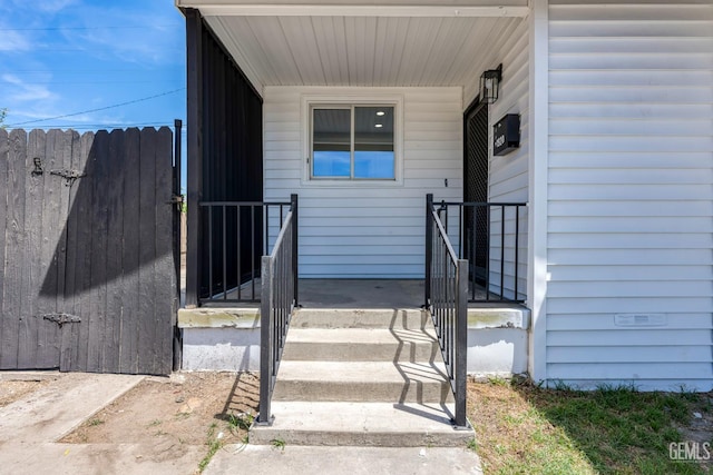 1920 Doolittle Ave, Bakersfield, CA 93304 - view of doorway to property