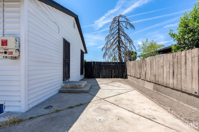 1920 Doolittle Ave, Bakersfield, CA 93304 - view of patio
