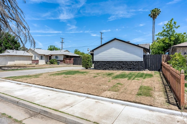 1920 Doolittle Ave, Bakersfield, CA 93304 - view of front of house