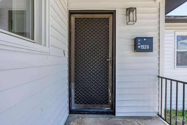 1920 Doolittle Ave, Bakersfield, CA 93304 - view of doorway to property