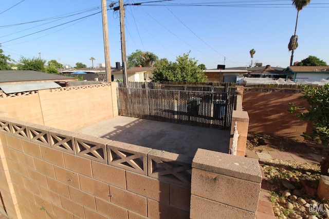 118 W 20th Ave, Delano, CA 93215 - view of patio / terrace