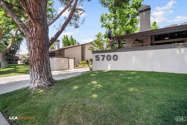 exterior space featuring a lawn