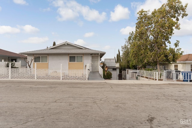 726 D St, Taft, CA 93268 - view of front of property featuring a gate and fence