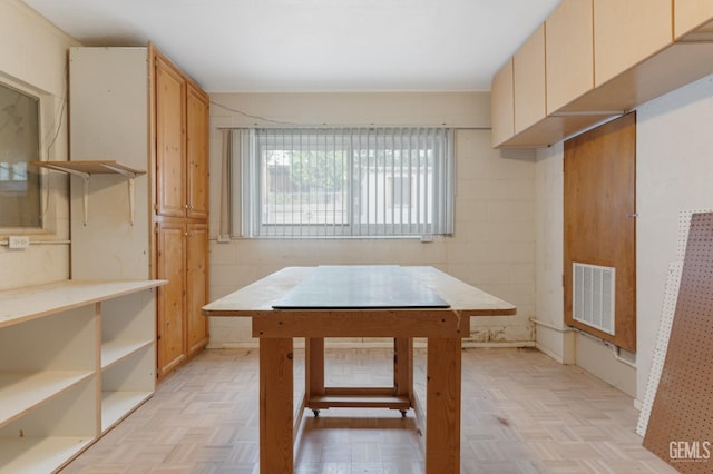 726 D St, Taft, CA 93268 - interior space featuring visible vents