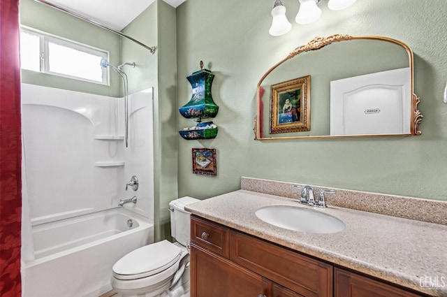 14030 Sandstone Peak Dr, Bakersfield, CA 93306 - full bath featuring shower / tub combo with curtain and vanity
