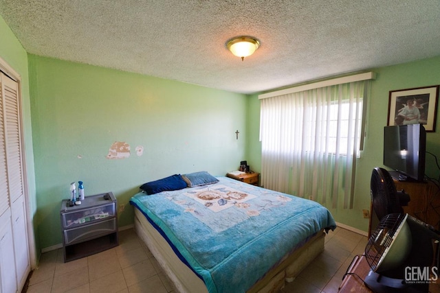 18695 Beech Ave, Shafter, CA 93263 - bedroom featuring tile patterned flooring and baseboards