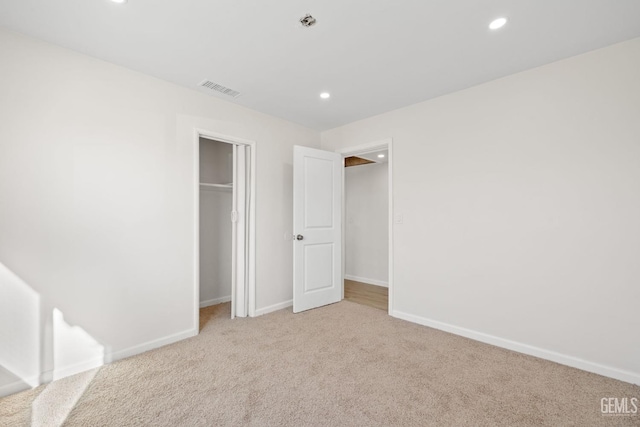 409 Jane St, Bakersfield, CA 93306 - unfurnished bedroom featuring recessed lighting, baseboards, carpet floors, visible vents, and a closet