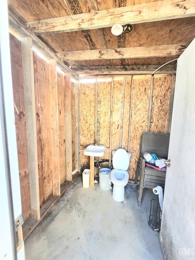 storage room featuring sink