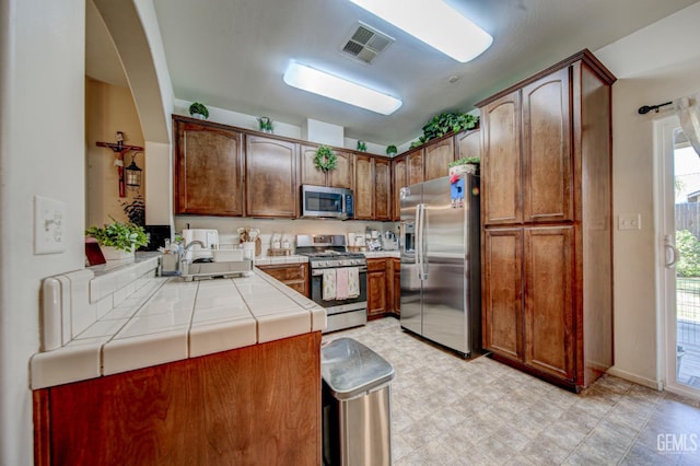 318 Derbyshire Dr, Bakersfield, CA 93307 - photo 21