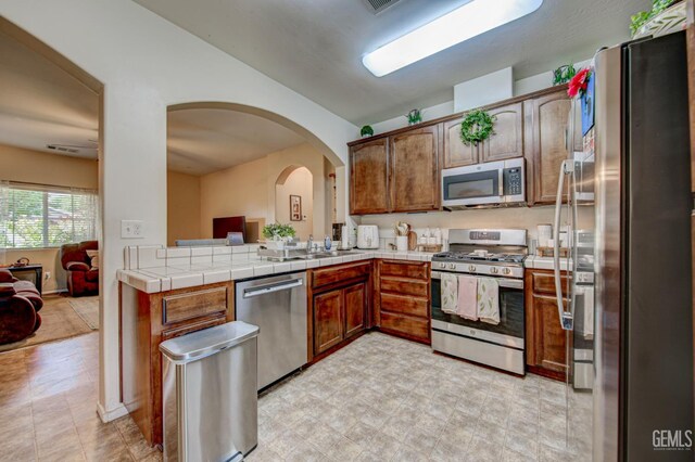 318 Derbyshire Dr, Bakersfield, CA 93307 - photo 22
