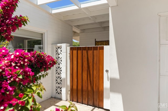 2421 C St, Bakersfield, CA 93301 - view of gate